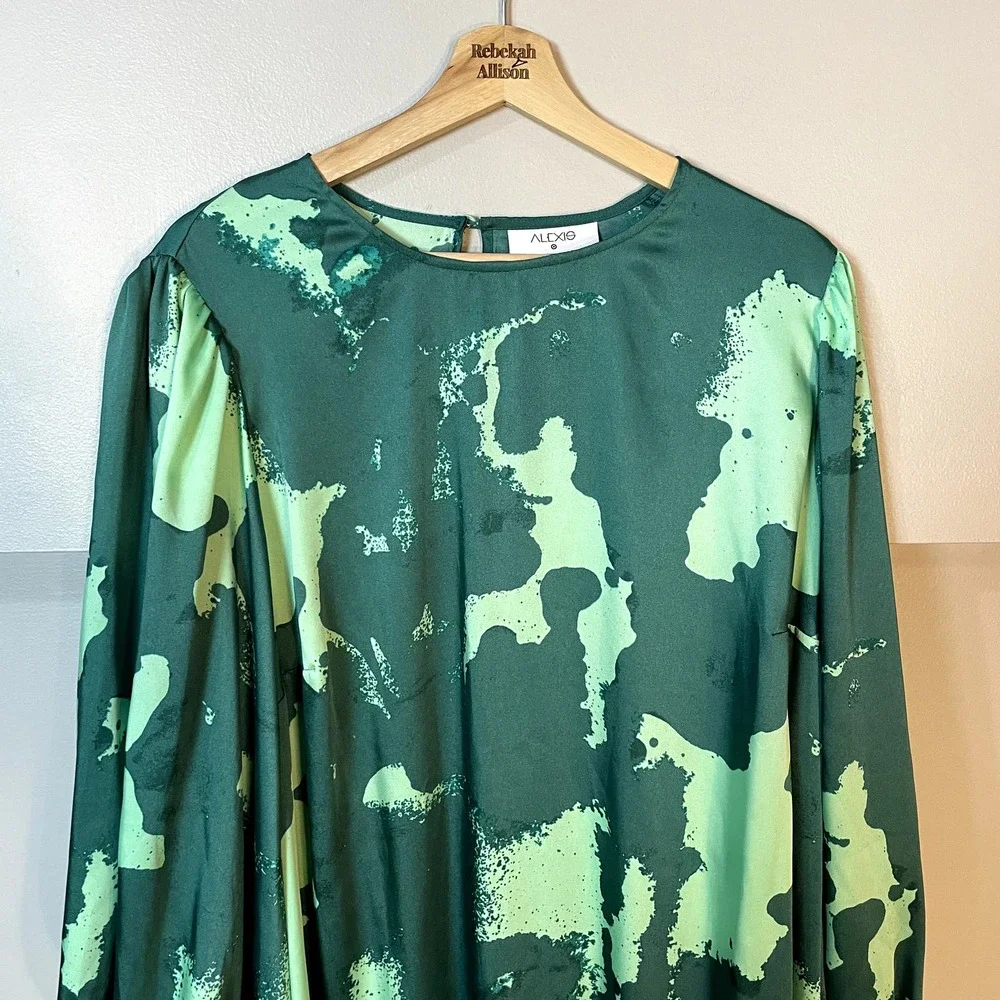 Alexis x Target Green Long Sleeve Dress in Green Tropical Print Size 2X - Picture 5 of 16